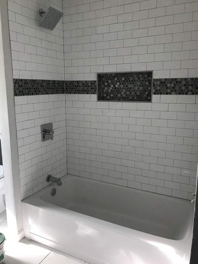 Building Photo - *GORGEOUS, completely updated single famil...