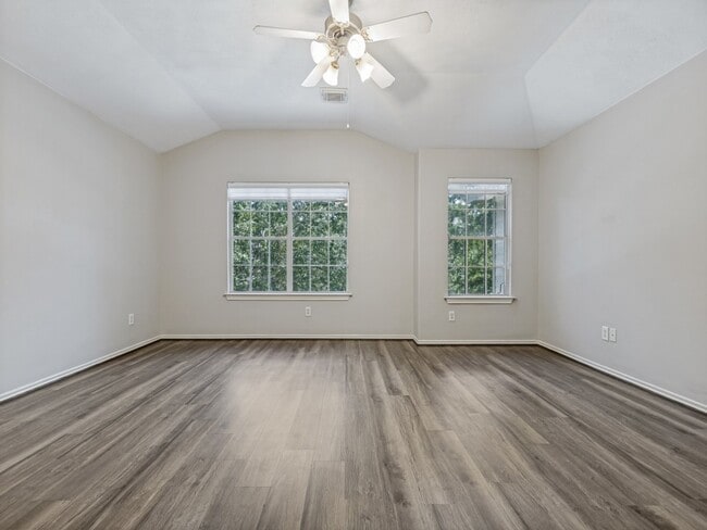 Building Photo - 151 N Burberry Park Cir