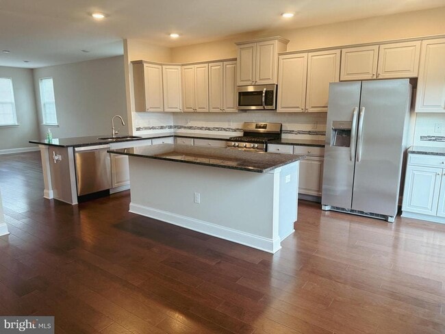 Building Photo - 1101 Hights Farm Rd N