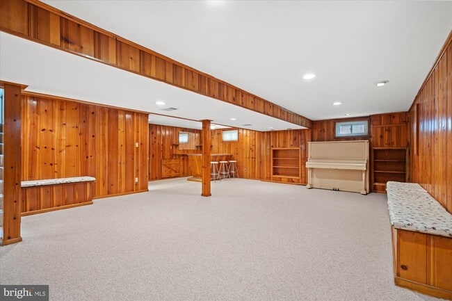 Building Photo - 6207 Kirby Rd