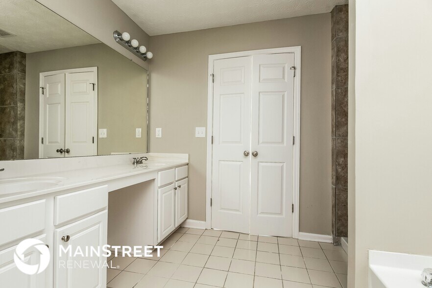 Building Photo - 3433 Foster Ridge Tr SW