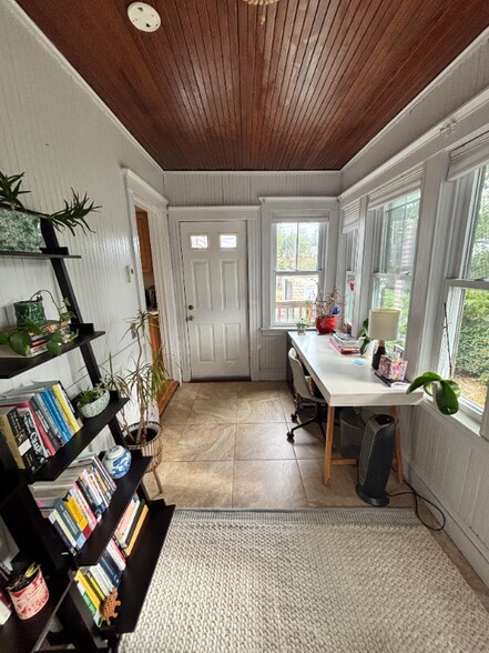 Building Photo - 24 Teele Ave