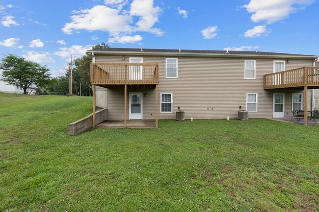 Building Photo - 124/130 Comanche Lane