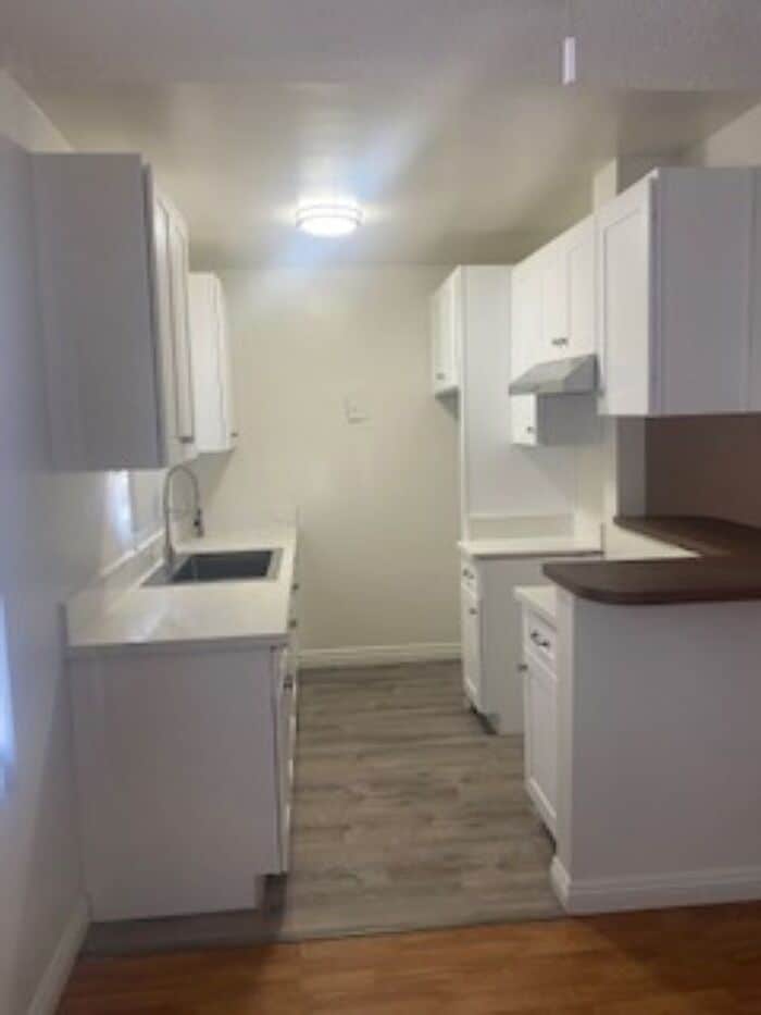 Building Photo - 626 E Chevy Chase Dr