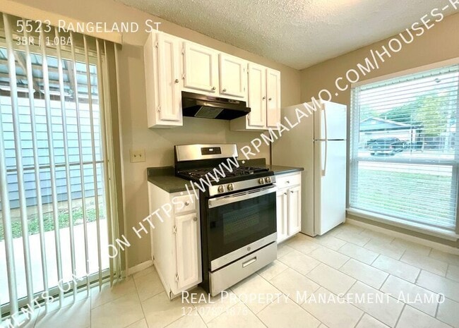 Building Photo - 5523 Rangeland St