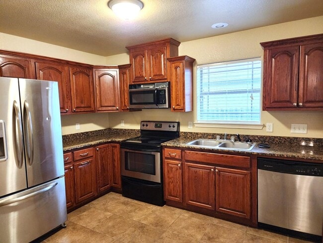 Building Photo - 204 Javier Dr