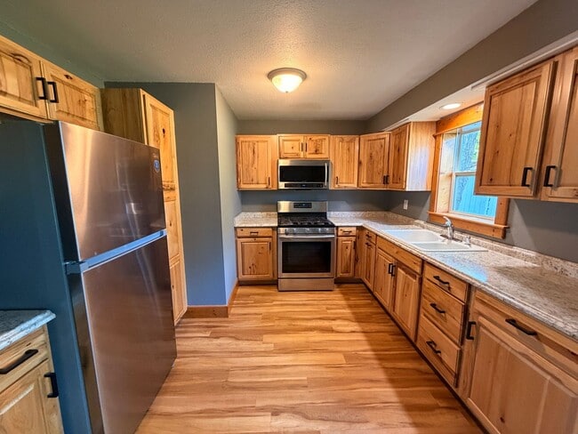 Building Photo - Cozy 2-Bedroom Home for Rent in Atalissa IA!
