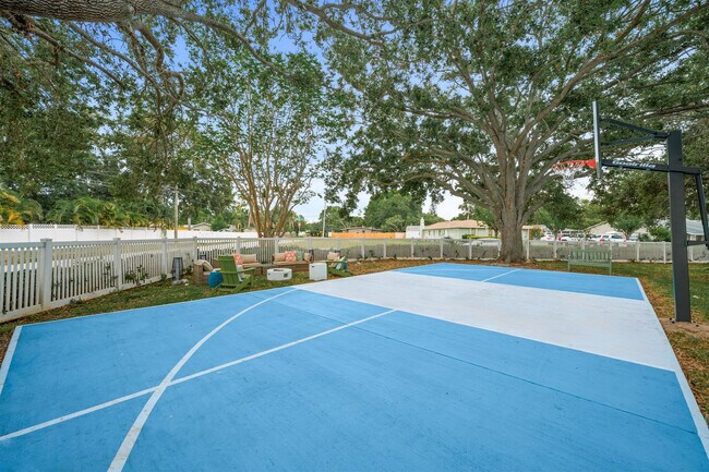 Building Photo - 13478 98th Ave