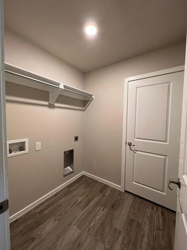 Building Photo - Find Home in Upland Heights! 3 Bed | 2 Bath | 1 Car Garage