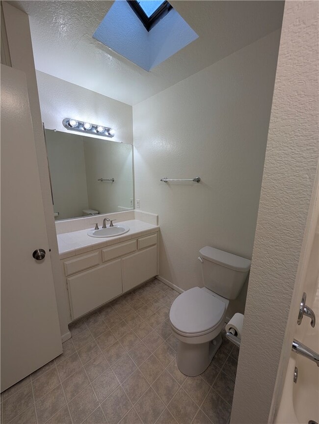 Building Photo - 1715 Encino Ave