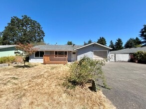 Building Photo - Freshly Updated 3 Bedroom Home with Garage, Fenced Yard & Covered Patio!