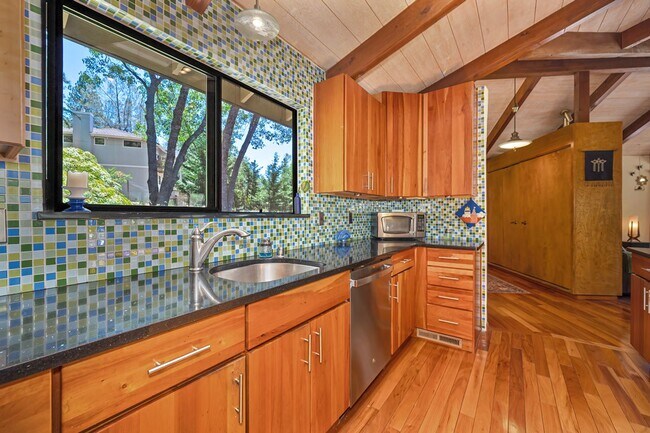 Building Photo - 16832 Alice Way
