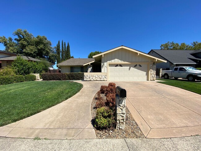Primary Photo - Well Maintained Gem