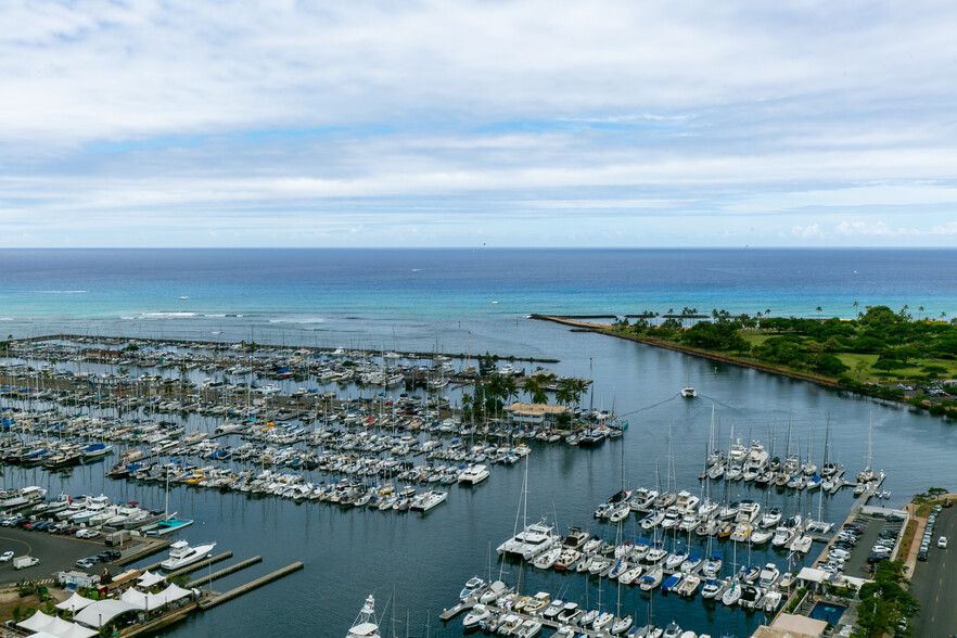 Building Photo - 1600 Ala Moana Blvd