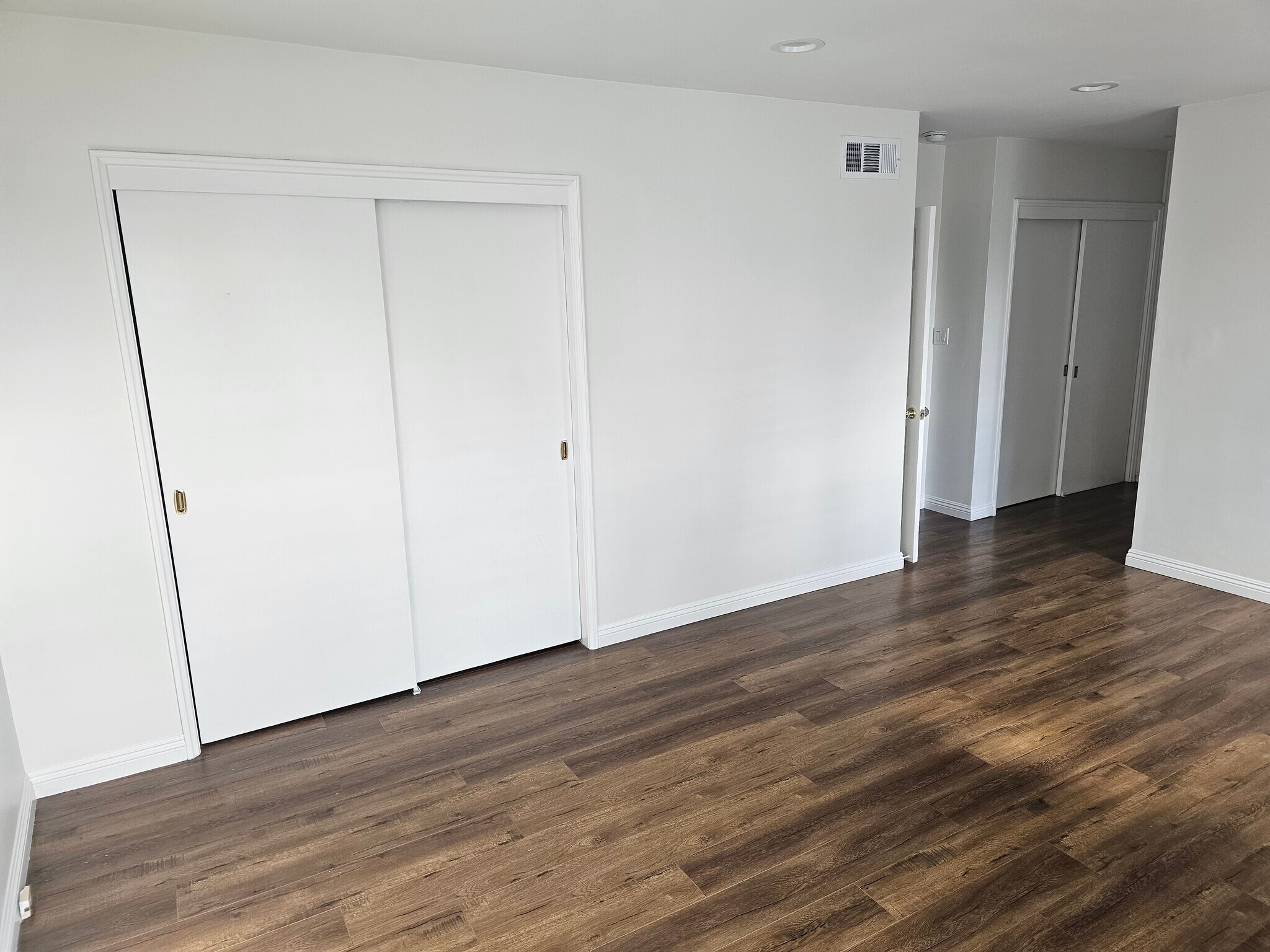 Building Photo - 3250 Lowry Rd