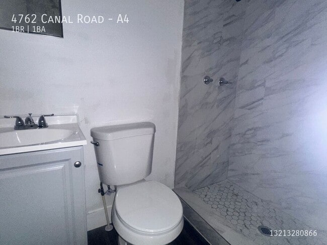 Building Photo - 4762 Canal Rd