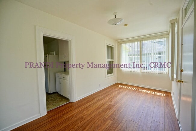 Building Photo - Charming Sausalito Home with Private Backy...