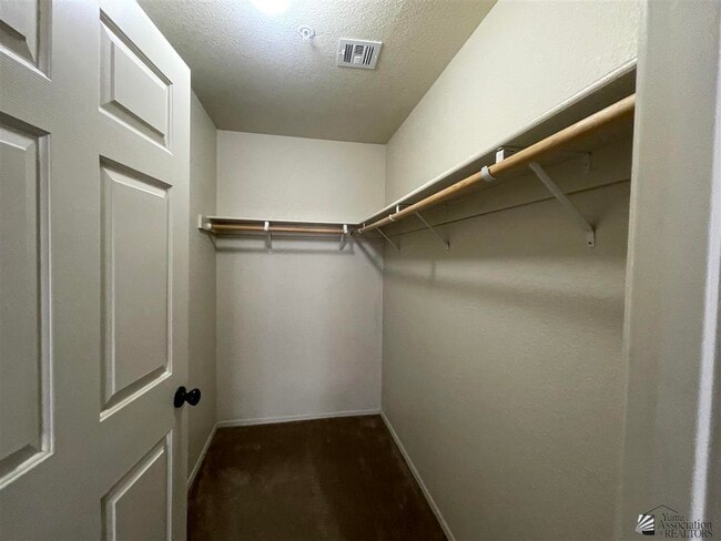 Building Photo - 9027 E 31st Ln