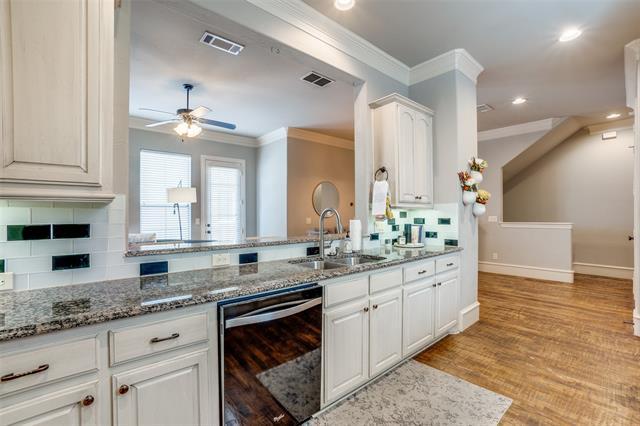 Building Photo - 1914 Euclid Ave