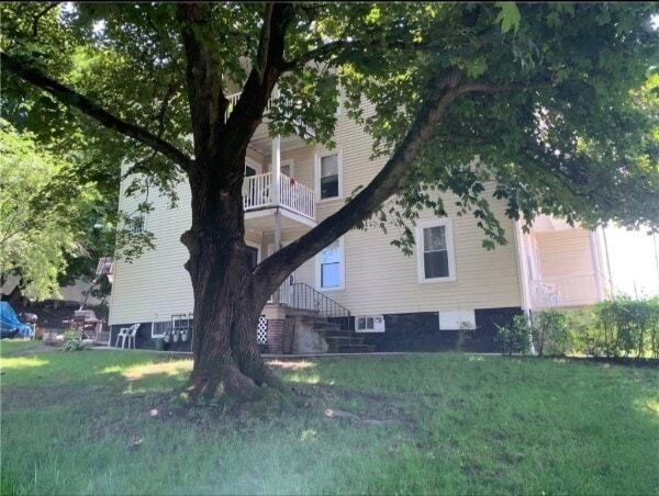 Building Photo - 37 Richelieu St