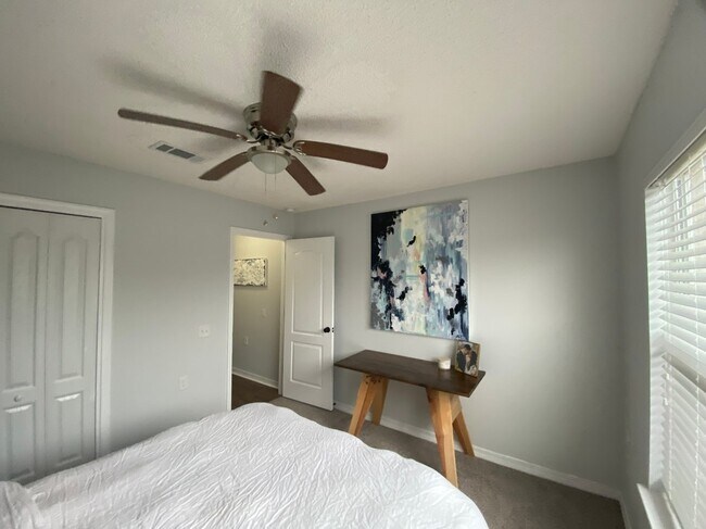 Building Photo - 6486 Surfside Cove
