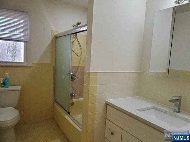 Building Photo - 27 Ridge Rd