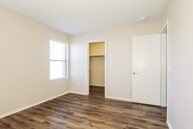 Building Photo - 17037 W Marshall Ln