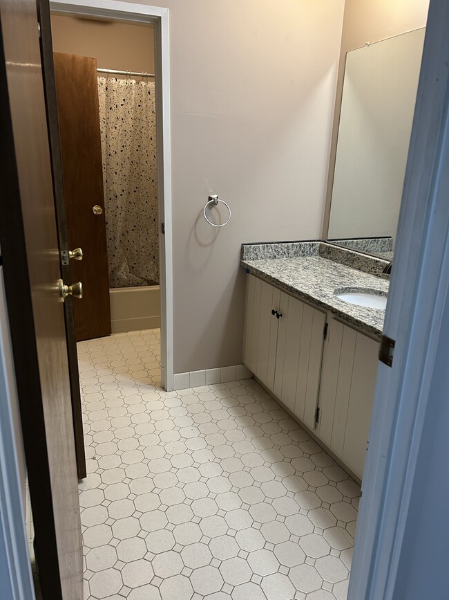 Building Photo - 48 Muirfield Dr