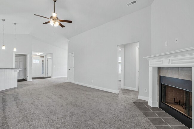Building Photo - 201 Abercorn Dr