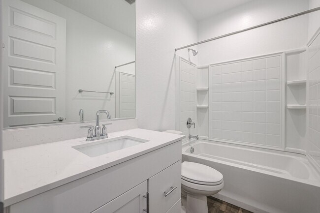 Building Photo - COMING SOON!! HOME IN TOLLESON! 4 BEDROOM 3 BATHROOMS!