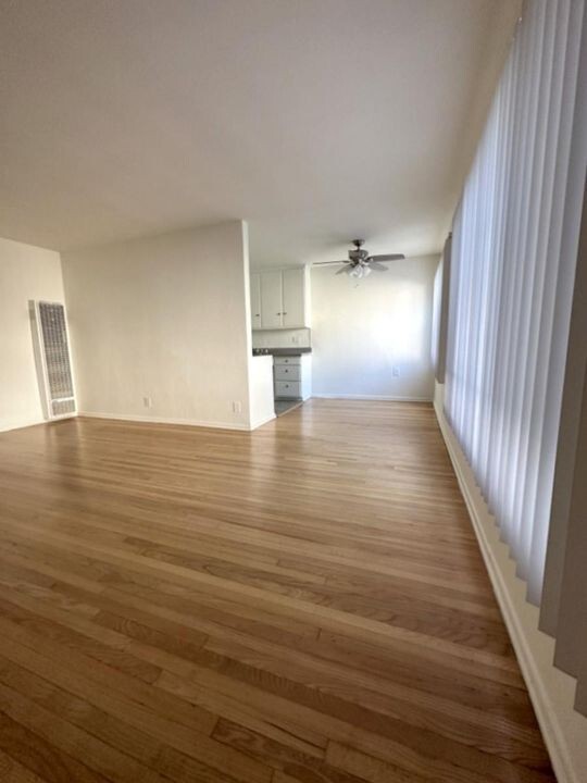 Interior Photo - 11660 Chenault Street,