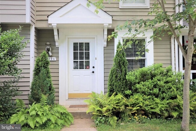 Building Photo - 1594 Poplar Grove Dr