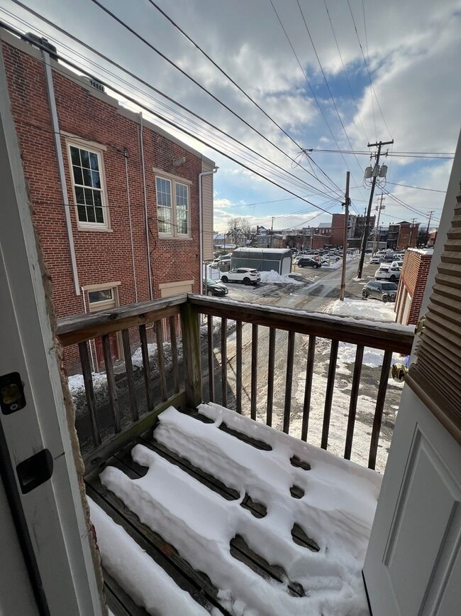 Building Photo - Downtown Carlisle Hidden Gem.