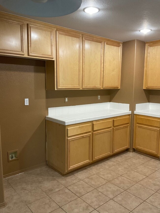 Building Photo - 3 bedroom 2 bath in Moreno Valley