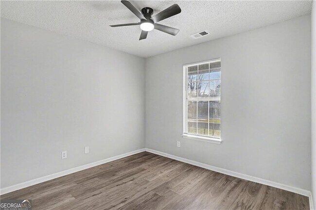 Building Photo - 79 Waterview Dr
