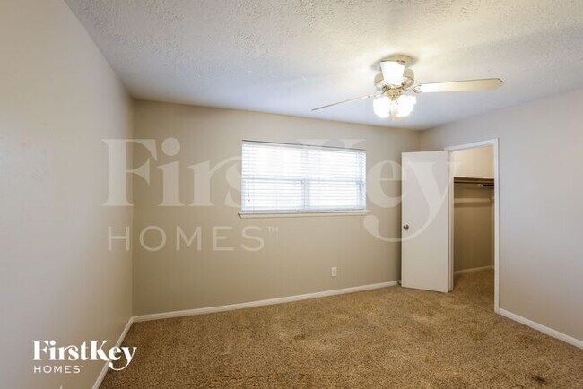 Building Photo - 25603 Pecan Valley Cir