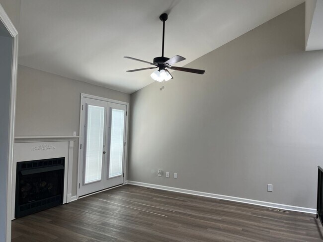Building Photo - 1680 Sleepy Hollow Rd NW