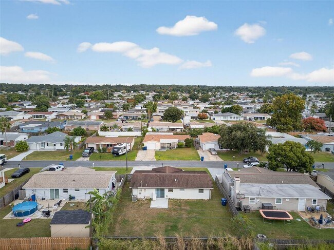 Building Photo - 3742 Elmwood Dr