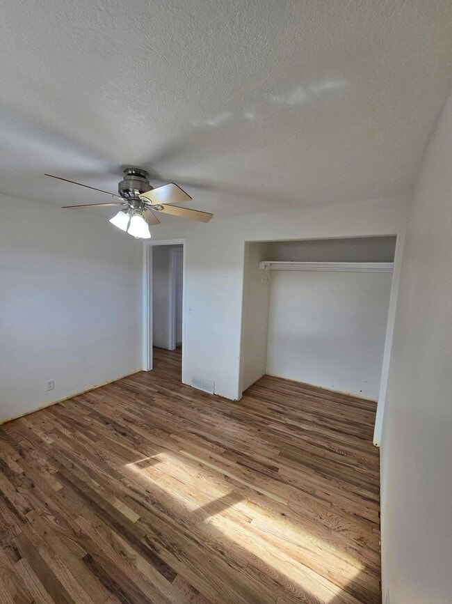 Building Photo - 3723 Kewanee Dr