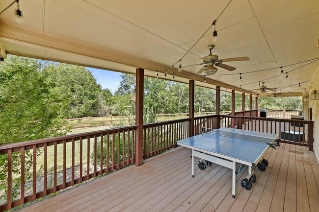 Building Photo - 211 Moore Ln