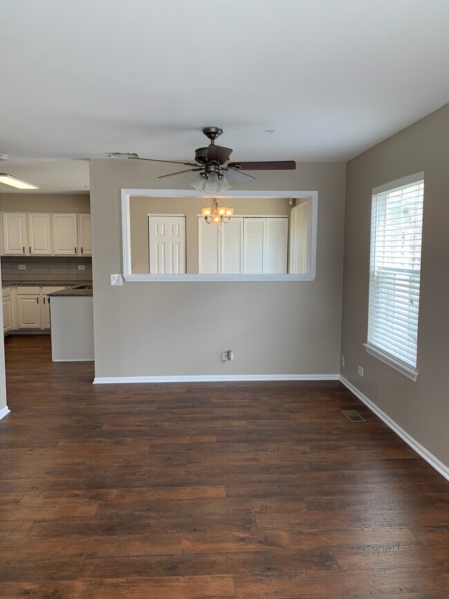Building Photo - 2454 Frost Dr
