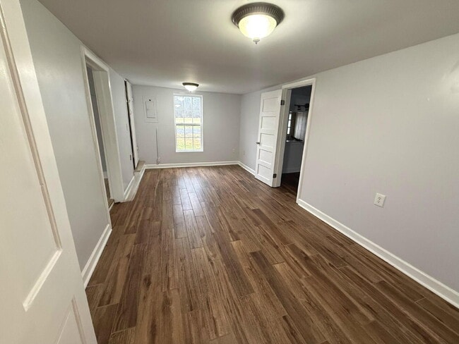 Building Photo - 5024 Albright Rd