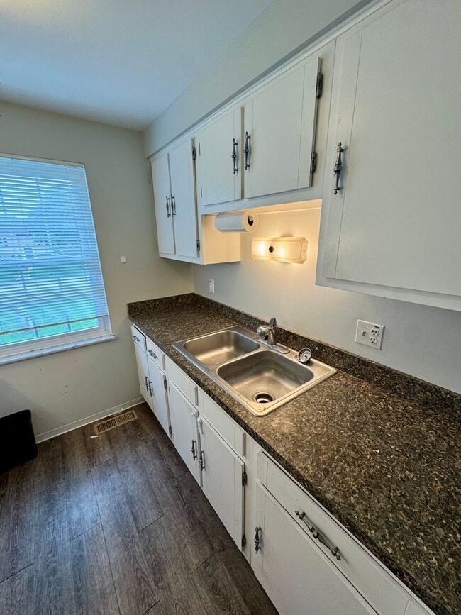 Building Photo - Charming 2 Bed 1 Bath in Cranberry!