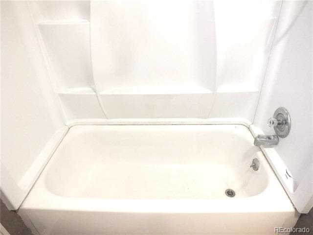 Building Photo - 6 Circle Dr