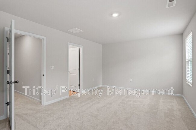 Building Photo - 328 Hemley Trl