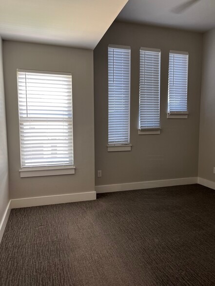 Master Bedroom - 10660 Brothers Ln