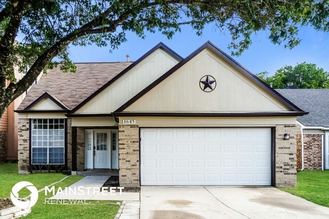 Building Photo - 8643 Silent Oaks