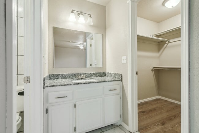 Building Photo - 12225 SW 14th St