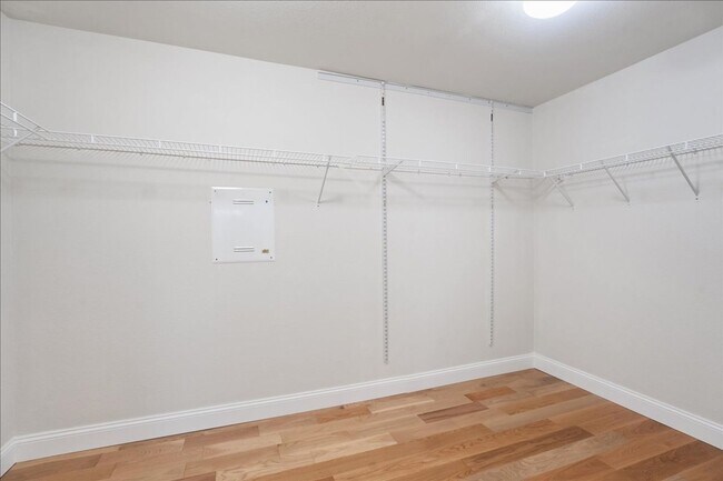 Building Photo - 70 Arches Cir