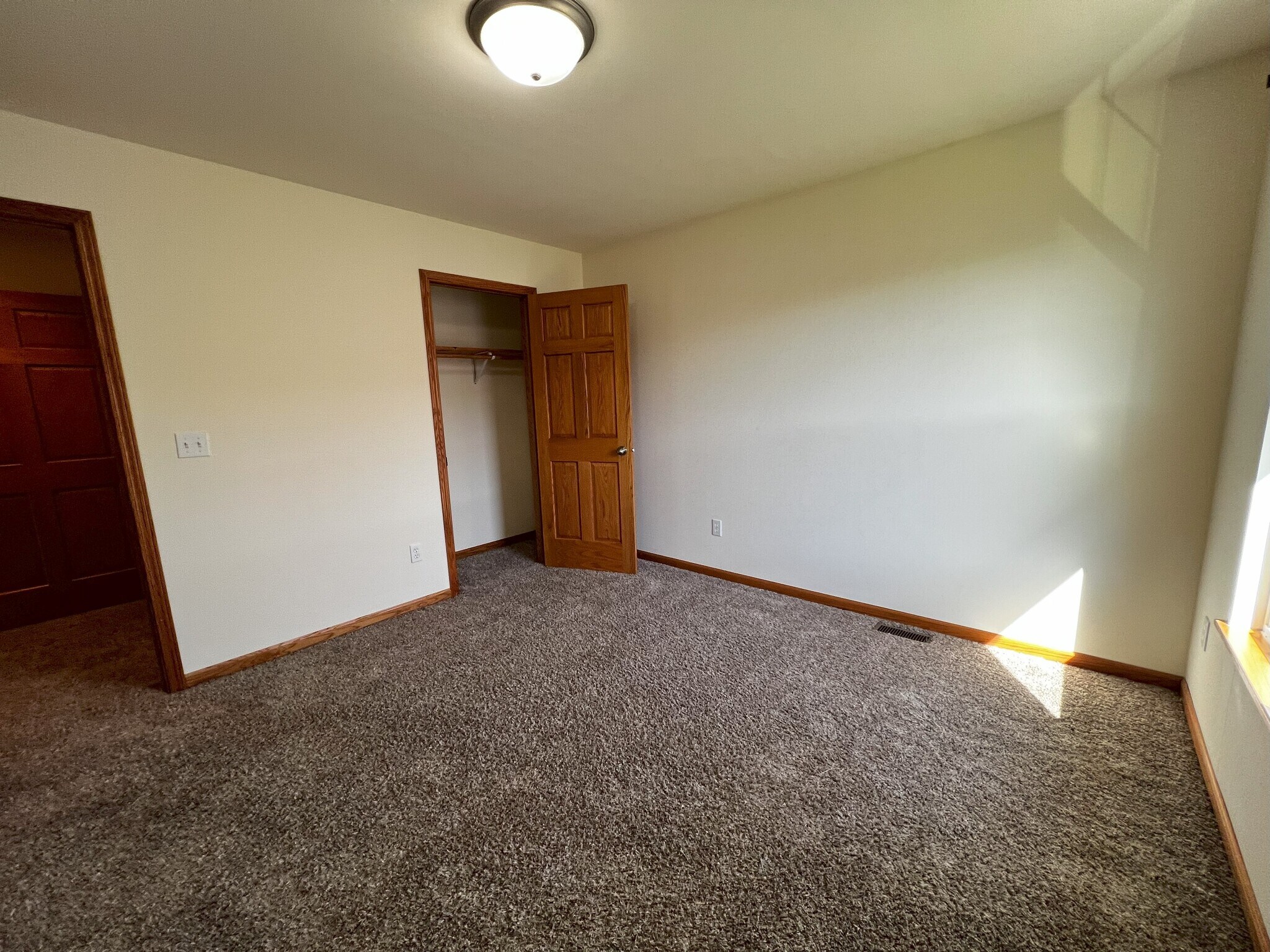 Building Photo - 202 Rail Rd